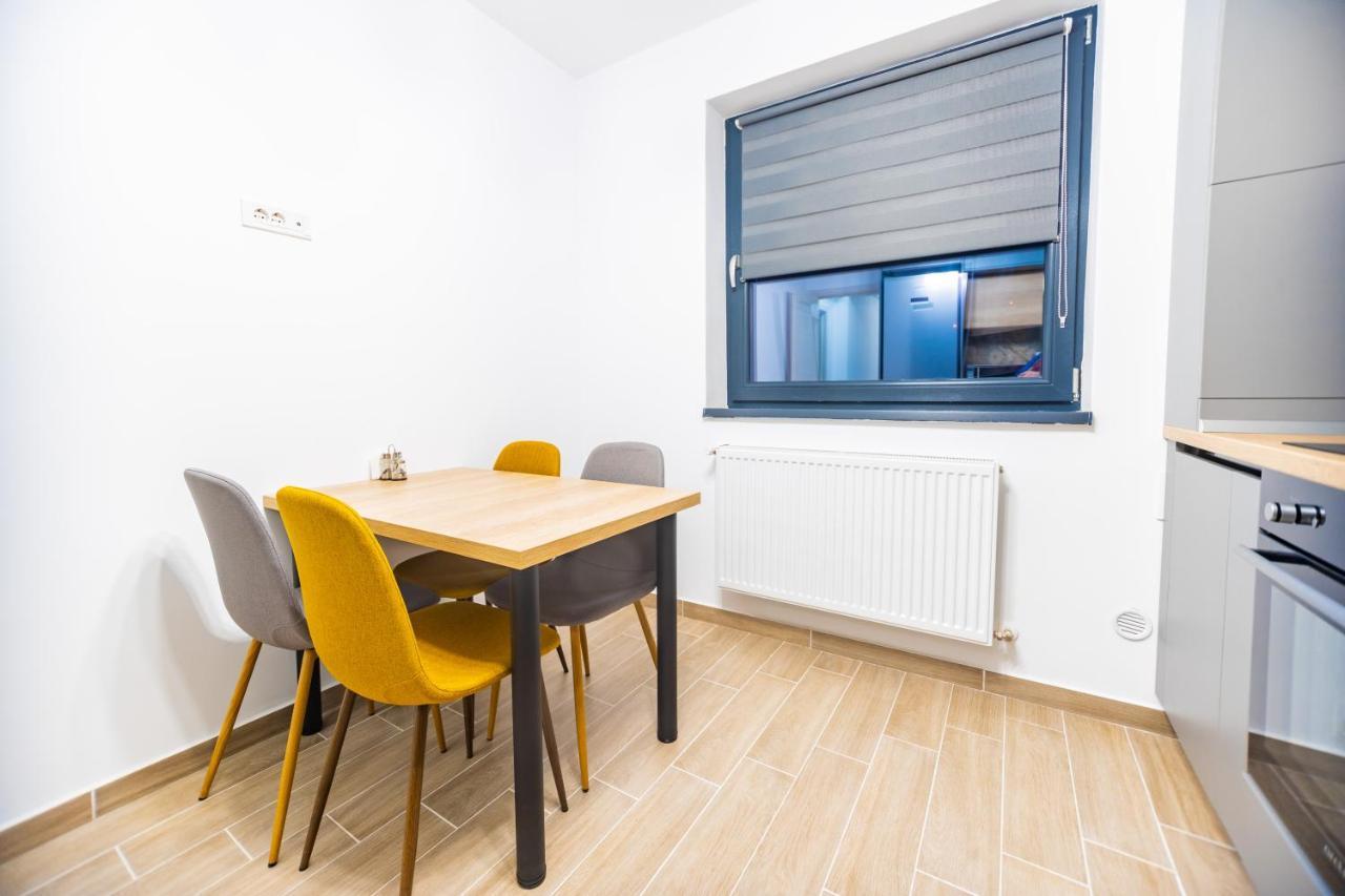 Brigitte Apartment Braşov Exteriör bild