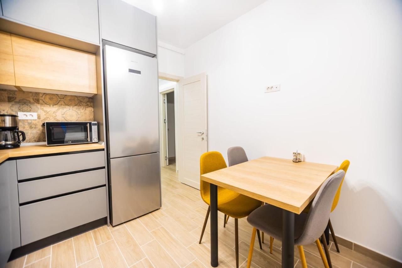 Brigitte Apartment Braşov Exteriör bild